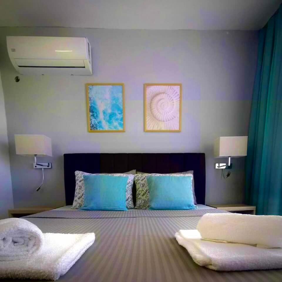 Hotel Blue Breeze à Sinemoretz Extérieur photo